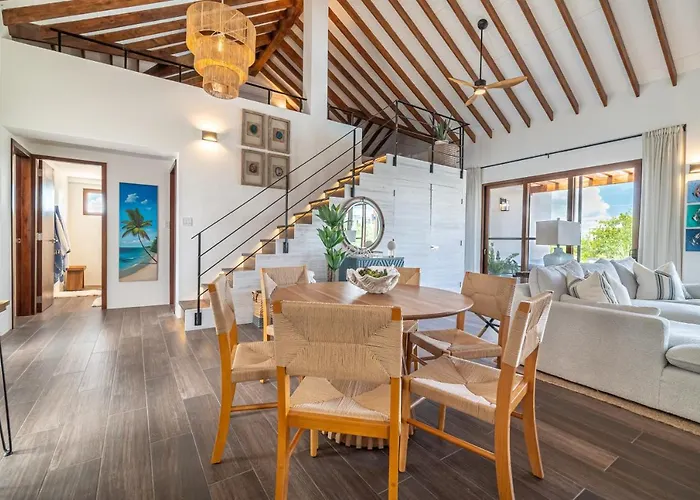 Conch Shell And Mistico Club Boat Shuttle Villa